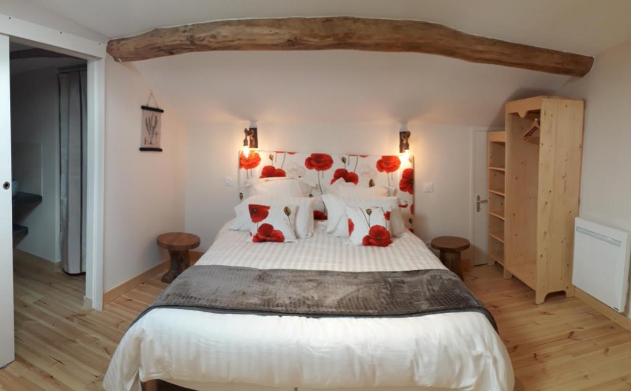 La Cheneviere Bed & Breakfast Saint-Remy-de-Chargnat Exterior photo
